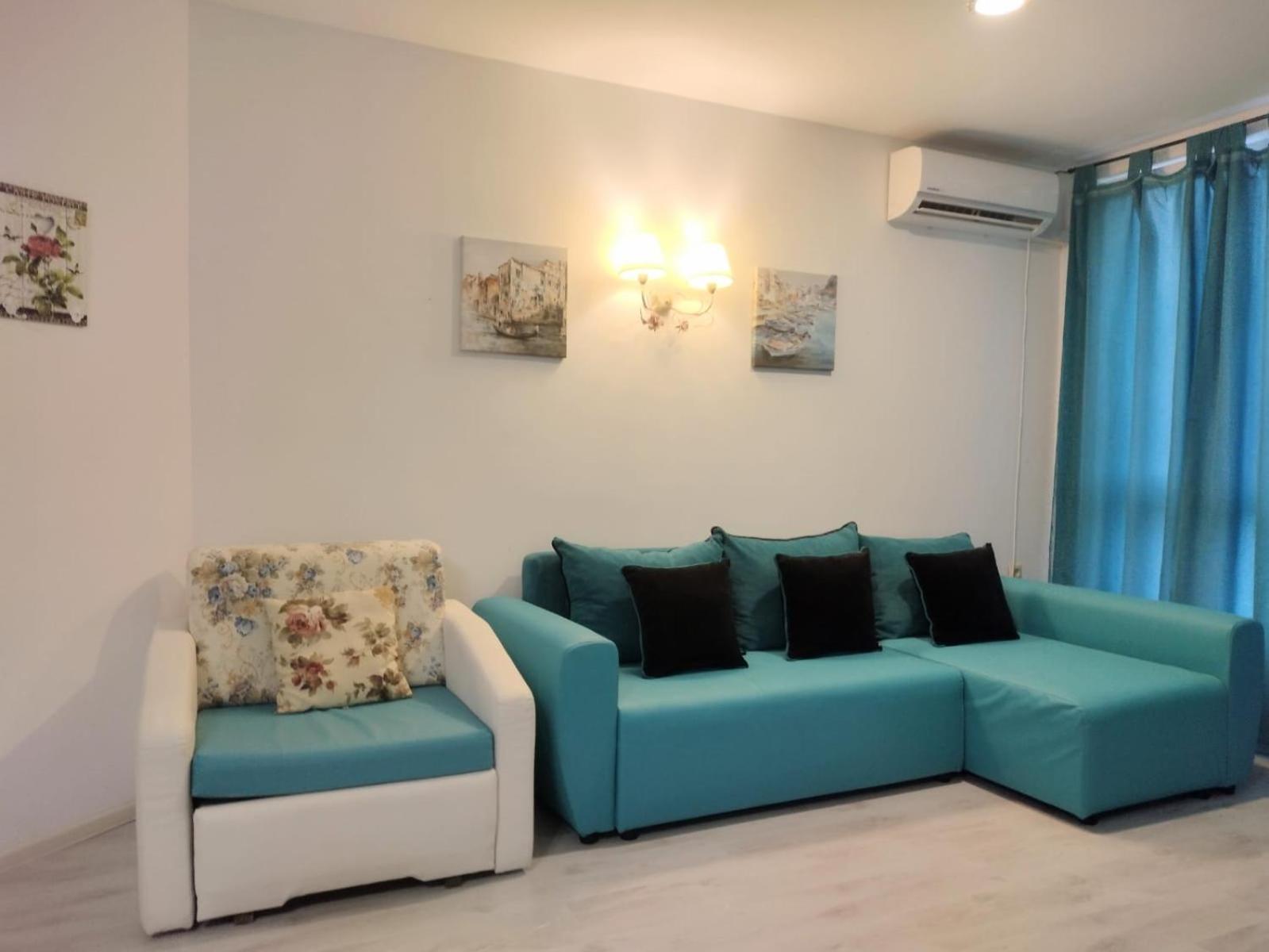 Private Apartment With Parking And Pool Balchik Extérieur photo